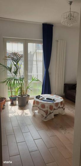 Casă cu Teren 3000 Mp în Central