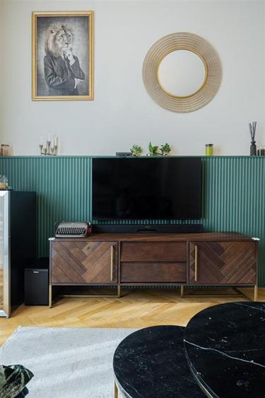 Apartament cu 3 camere semidecomandat în Central