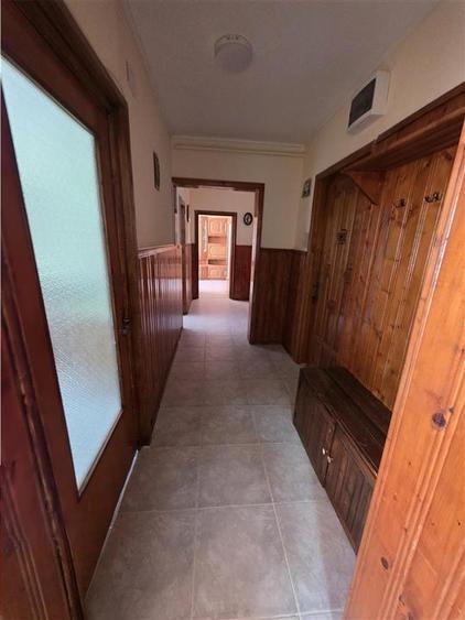 Apartament cu 4 camere semidecomandat în Răcădău
