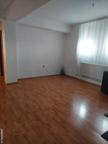 Spațiu comercial, de 70 mp, în Central