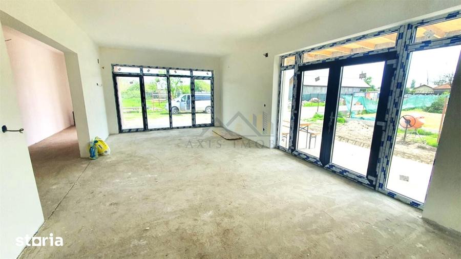 Casă cu 3 camere cu Teren 452 Mp în Gălbinași