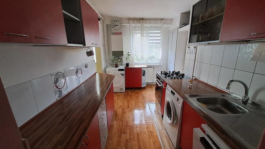 Apartament cu 3 camere decomandat, mobilat în Nord
