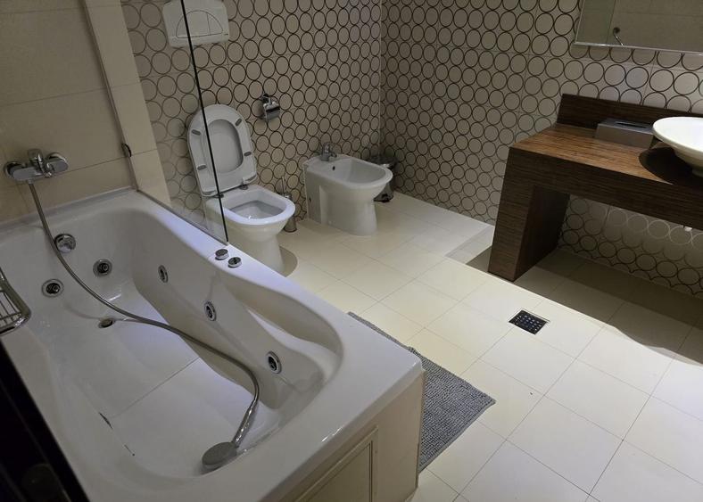 Apartament cu 2 camere semidecomandat, mobilat în Vitan-Bârzești