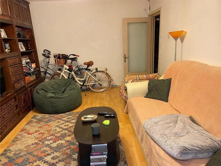 Apartament cu 2 camere decomandat în Complex Studențesc