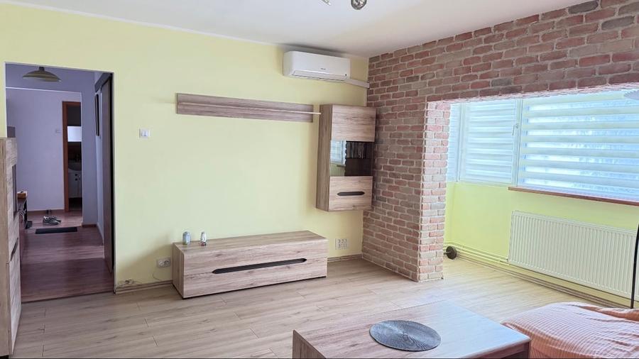 Apartament cu 3 camere semidecomandat, mobilat în Șagului