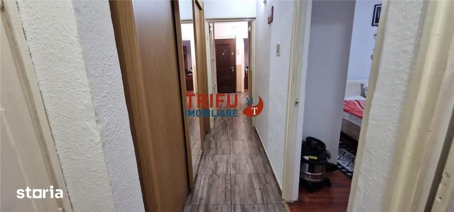 Apartament cu 3 camere decomandat în Cetate
