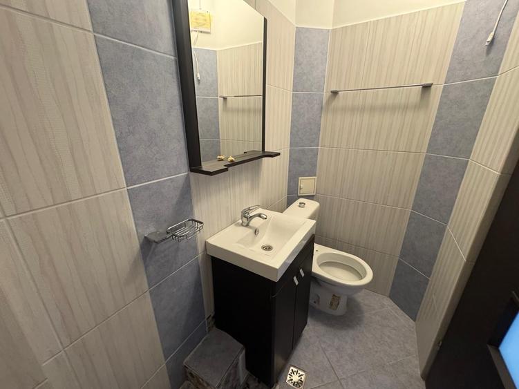 Apartament cu 4 camere decomandat în Moșilor