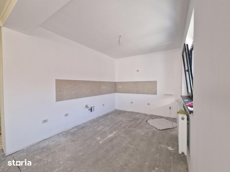 Casă cu 3 camere cu Teren 280 Mp în Lumina