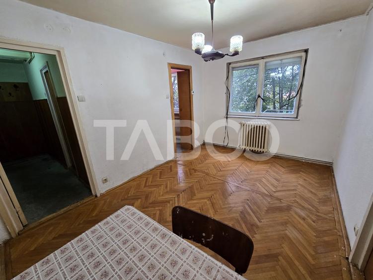 Apartament cu 2 camere nedecomandat în Țiglari