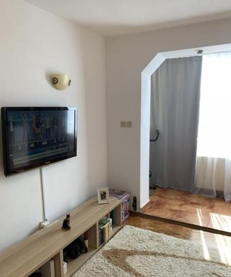 Apartament cu 2 camere semidecomandat, mobilat în Drumul Taberei