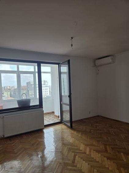 Apartament cu 2 camere, mobilat în Romană
