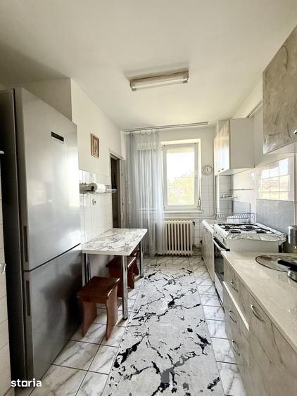 Apartament cu 3 camere semidecomandat în Hipodrom — fotografia 1