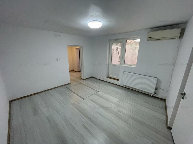 Casă individuală cu 6 camere cu Canalizare în Iancului
