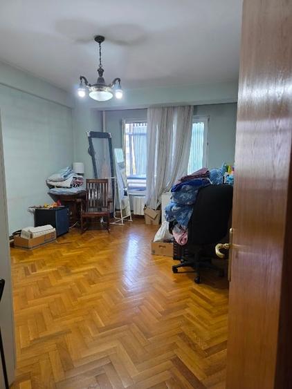 Apartament cu 3 camere decomandat în Nerva Traian