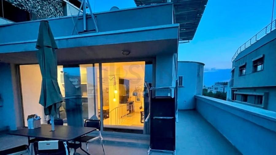 Apartament cu 4 camere decomandat în Polonă