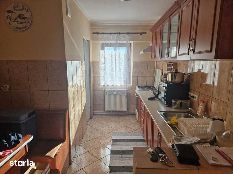 Apartament cu 2 camere decomandat în Carpați 2