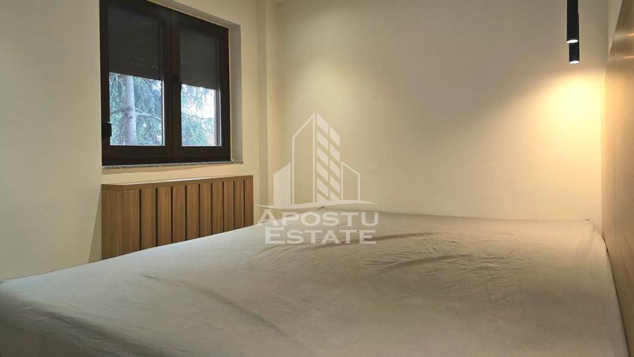 Apartament cu 3 camere semidecomandat, mobilat în Aurel Vlaicu