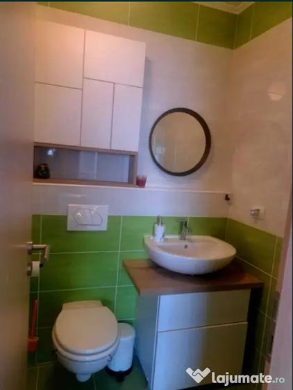 Apartament cu 3 camere decomandat, mobilat în Tractorul