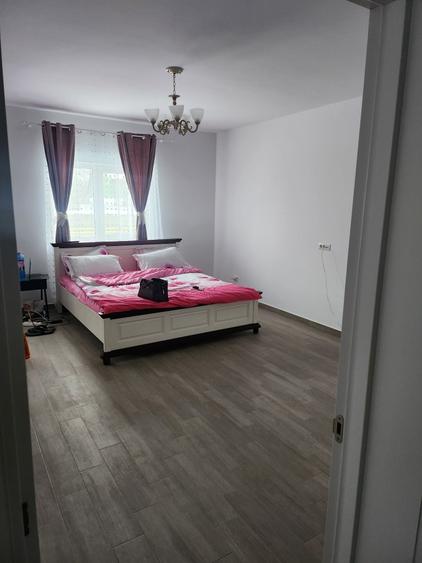 Casă cu 3 camere cu Teren 250 Mp în Central