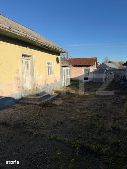 Casă cu 3 camere cu Teren 4900 Mp în Udești
