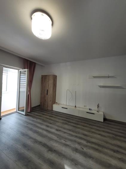 Apartament cu 2 camere semidecomandat în Cumpăna