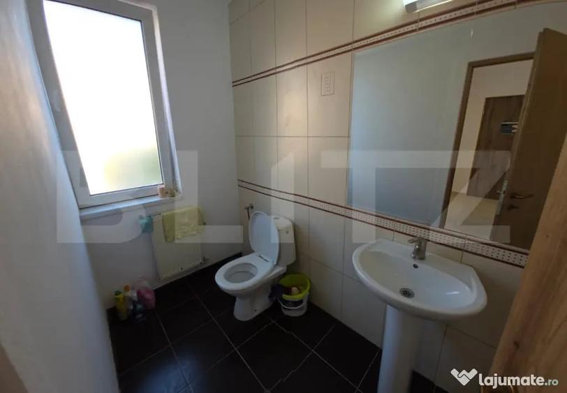 Casă cu 4 camere cu Teren 250 Mp în Central