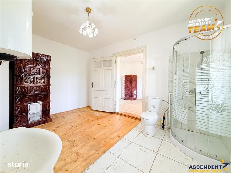Casă cu 4 camere în Araci