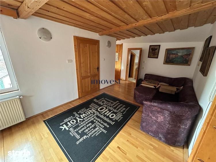 Casă cu 5 camere cu Teren 1000 Mp în Titulescu