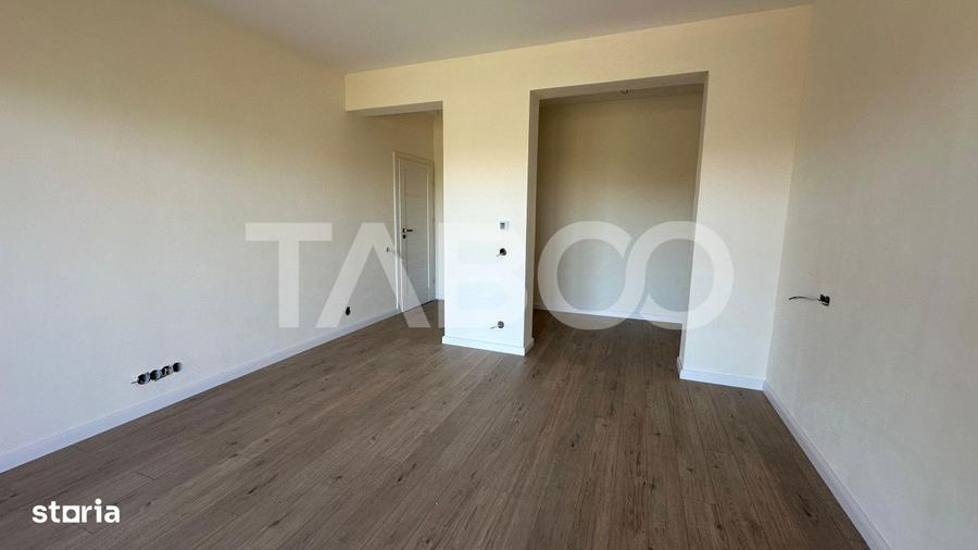 Casă cu 4 camere cu Teren 180 Mp în Șura Mare