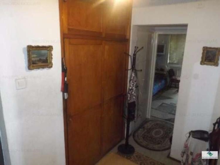 Apartament cu 2 camere semidecomandat, mobilat în Basarabia