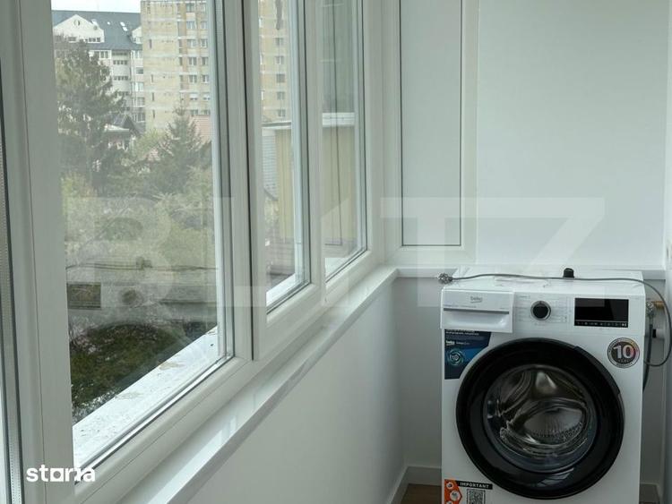 Apartament cu 4 camere semidecomandat în Central