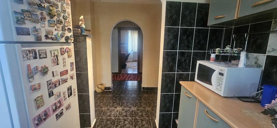 Apartament cu 4 camere decomandat în Central