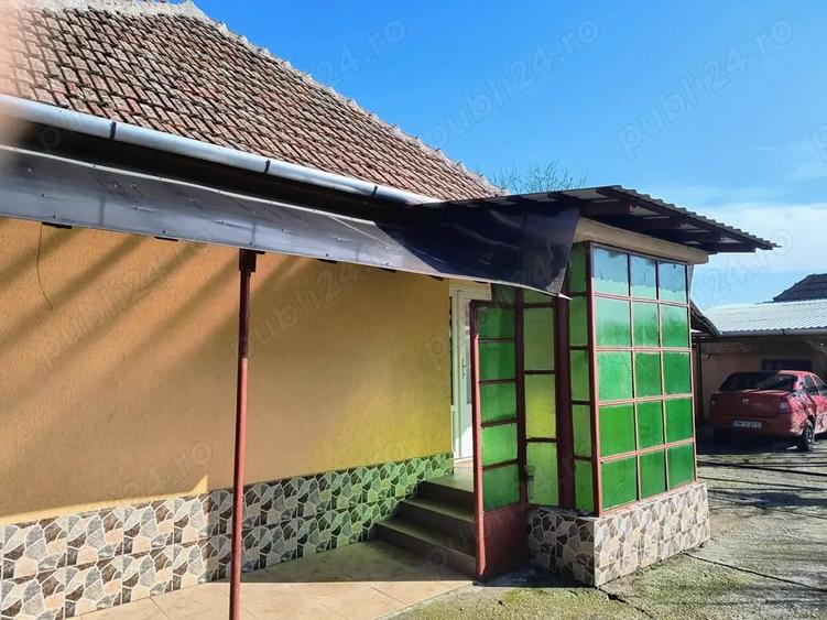 Casă cu 3 camere cu Teren 1200 Mp în Periam