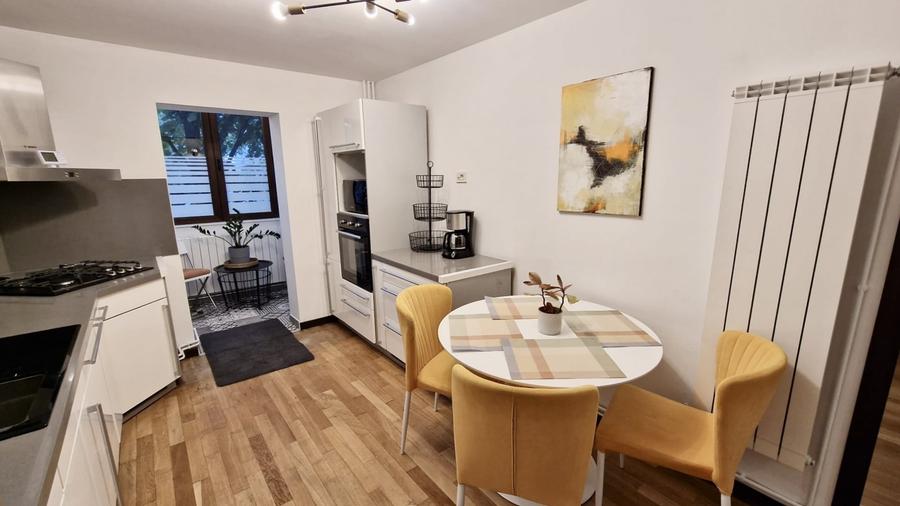 Apartament cu 2 camere semidecomandat, mobilat în Aviației