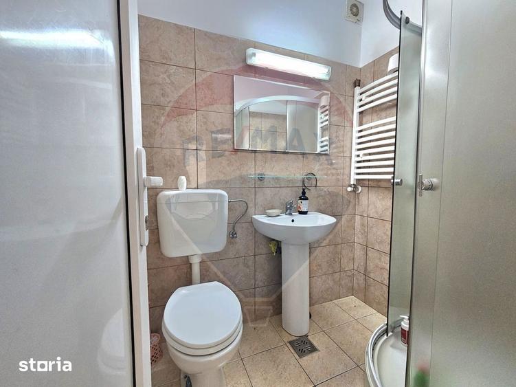 Casă cu 4 camere cu Teren 371 Mp în Universitate