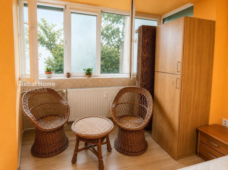Apartament cu 3 camere semidecomandat, mobilat în Victoriei