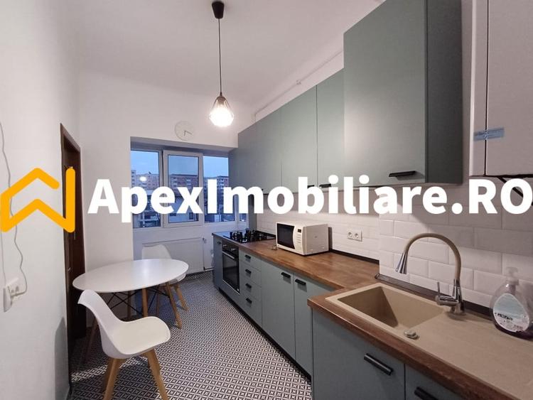 Apartament cu 3 camere semidecomandat, mobilat în Eminescu