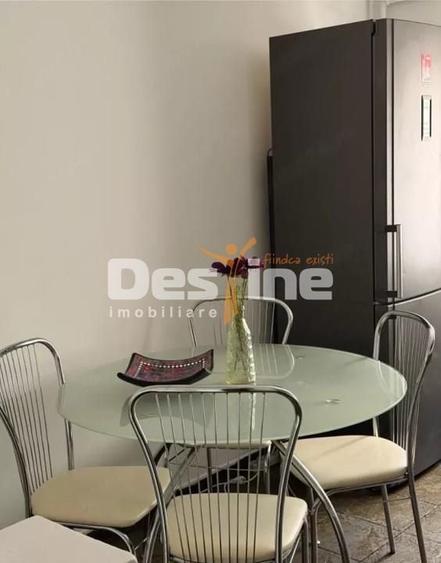 Apartament cu 3 camere semidecomandat în Lidia