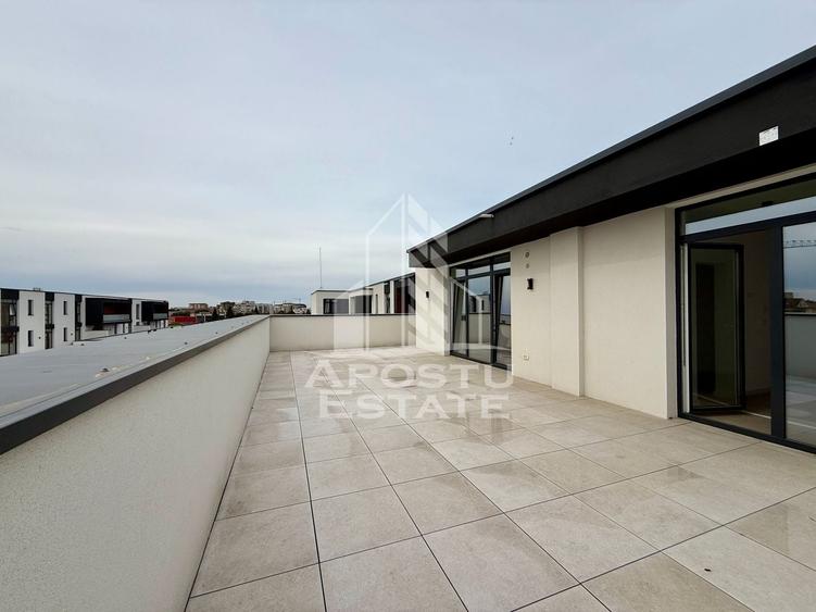 Apartament cu 3 camere semidecomandat, mobilat în Aradului
