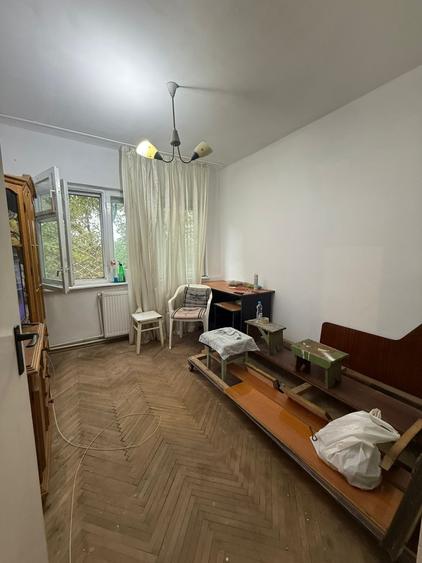 Apartament cu 3 camere decomandat în Gară