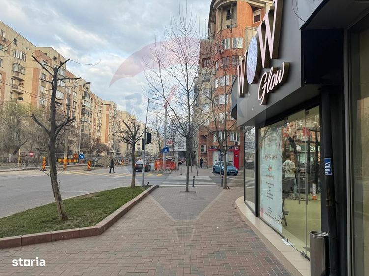 Spațiu comercial, de 50 mp, în Central