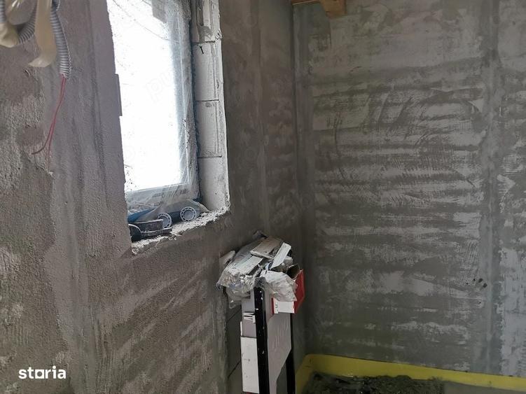 Casă cu 3 camere cu Teren 500 Mp în Popricani