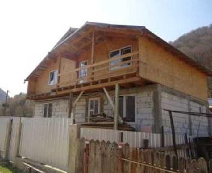 Casă cu 3 camere în Central