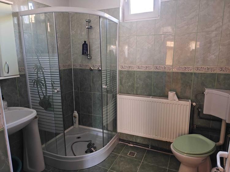 Casă cu 2 camere în Central