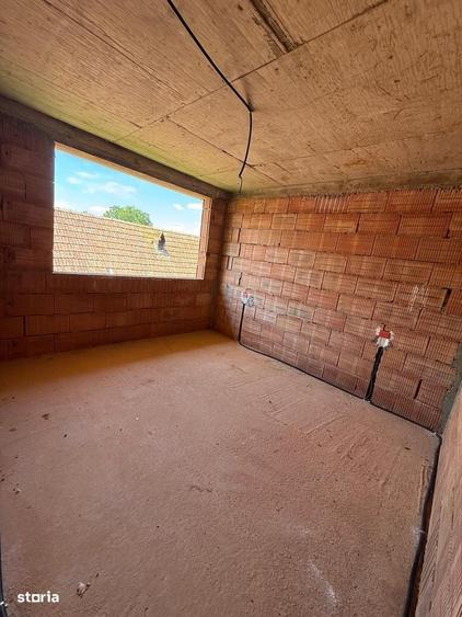 MT253 Duplex la rosu, 4 camere, Sanandrei, la asfalt - 4