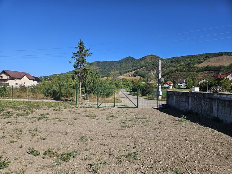 Teren de 550 mp, în Exterior Vest