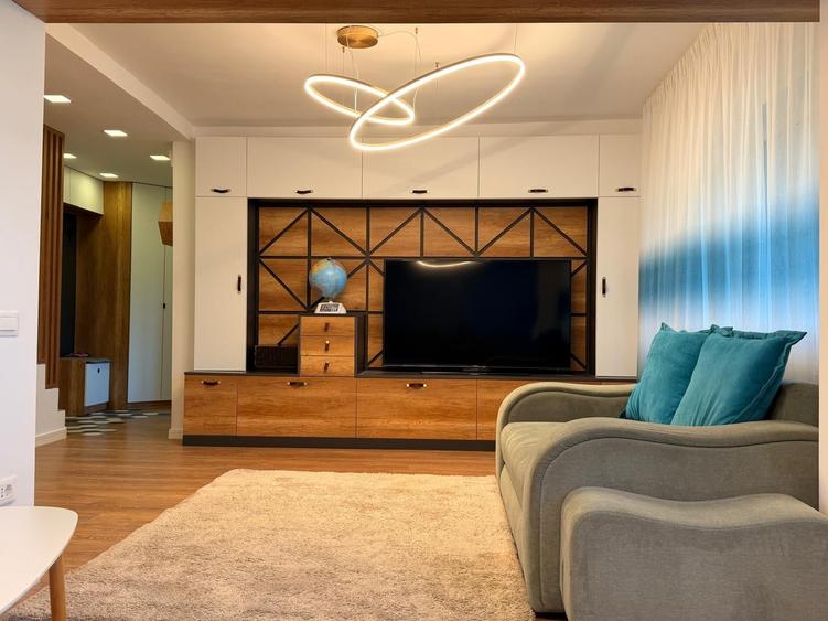 Apartament cu 4 camere decomandat, mobilat în Aviației