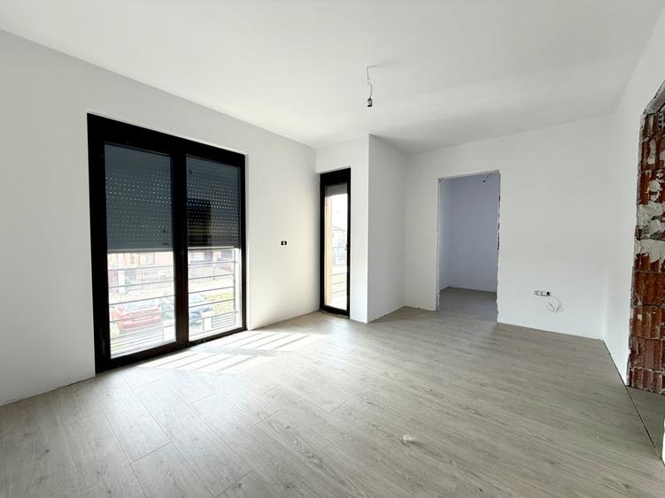 Duplex cu 5 camere cu Canalizare în Dumbrăvița