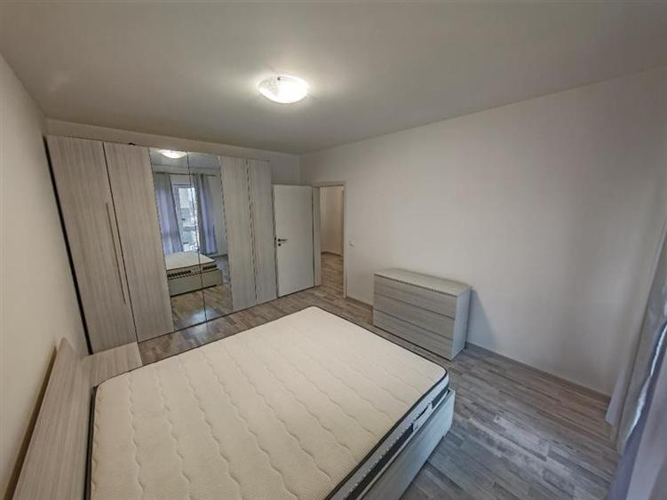 Apartament cu 2 camere decomandat, mobilat în Avantgarden