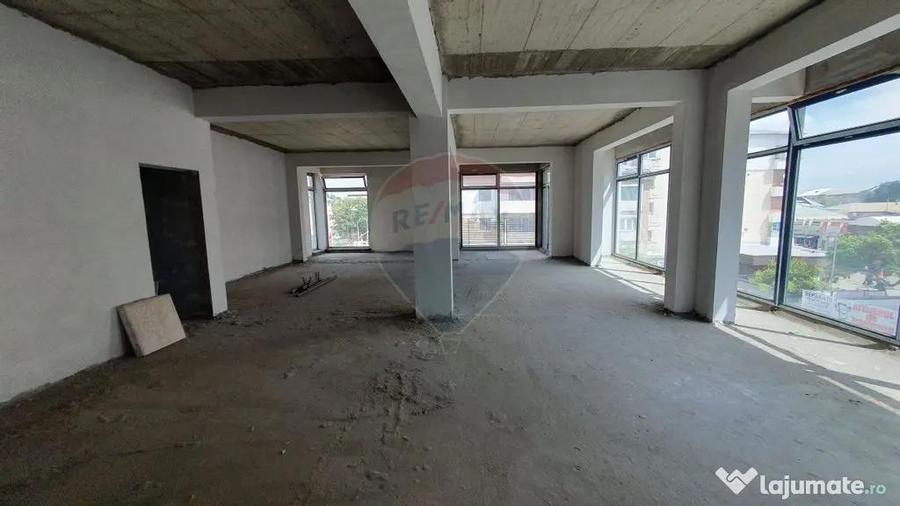 Spațiu comercial, de 91 mp, în Central